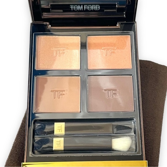 ✨NIB✨ TOM FORD “De La Creme” Eye Color Eyeshadow Palette + Soft Matte Foundation - Picture 4 of 16